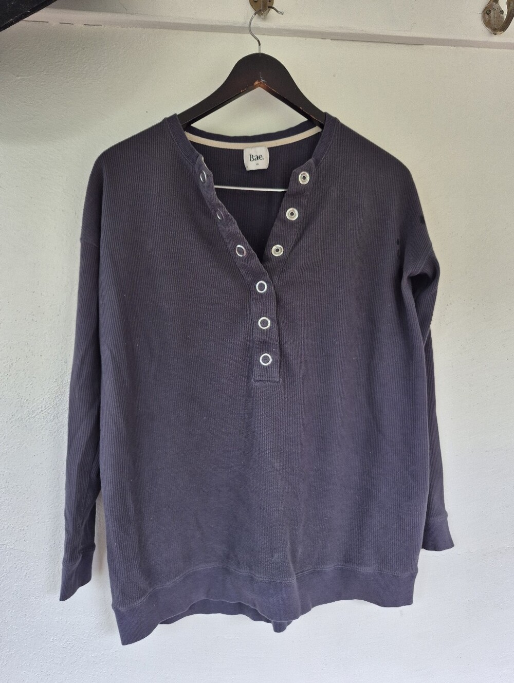 Bae The Label Waffle Henley Maternity And Nursing Top XS, VERY Roomy - Picture 2 of 7
